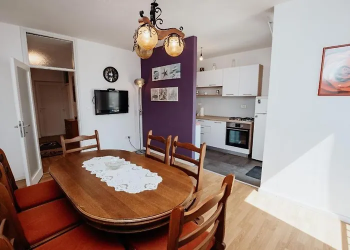 Big Near Center Задар